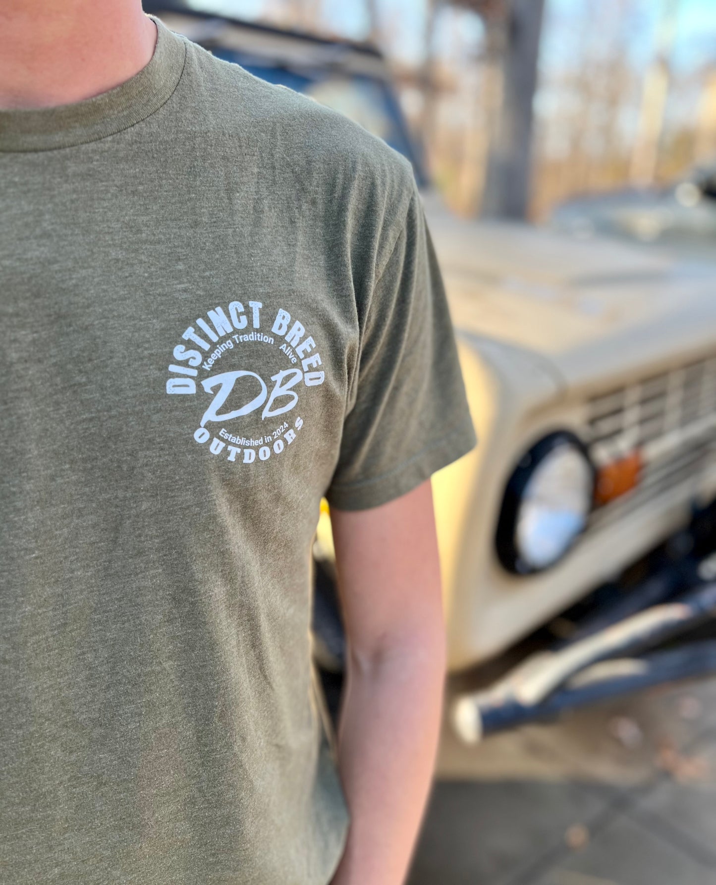 DB OUTDOORS "Bronco, Drive the Legend"