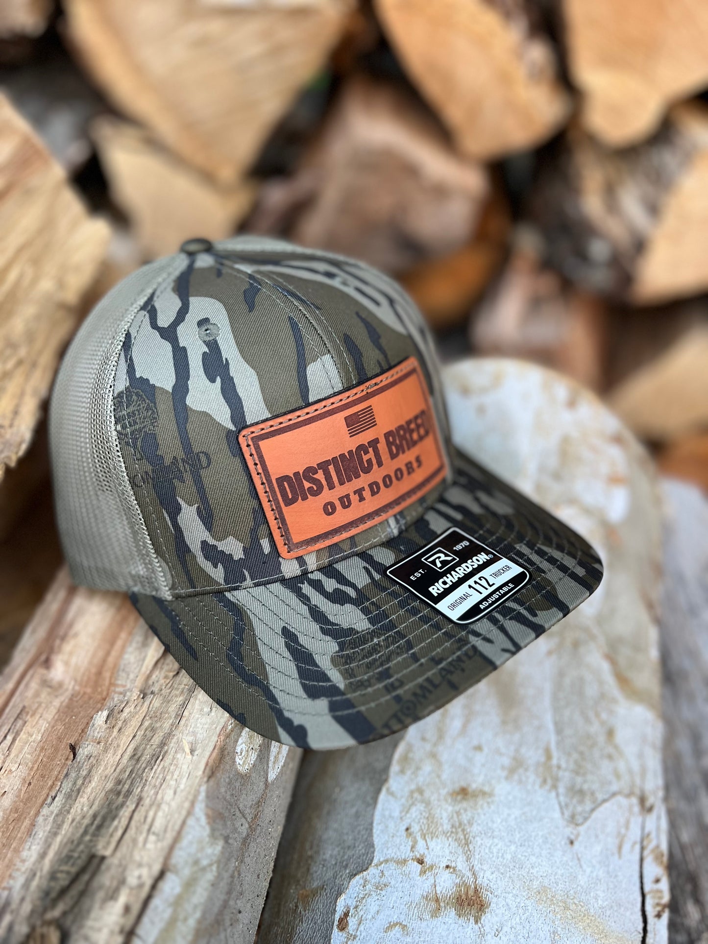 MOSSY OAK BOTTOMLAND LEATHER PATCH HAT